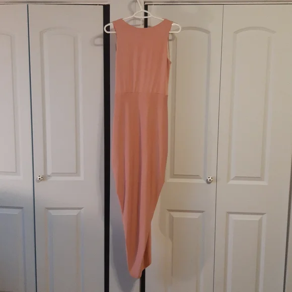 Red dress - Picture 2 of 6